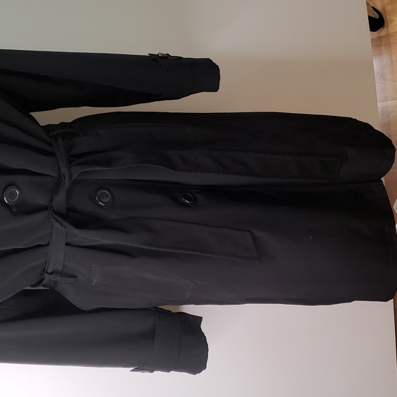16P Fleet street black trench coat.  D34 - Picture 3 of 15